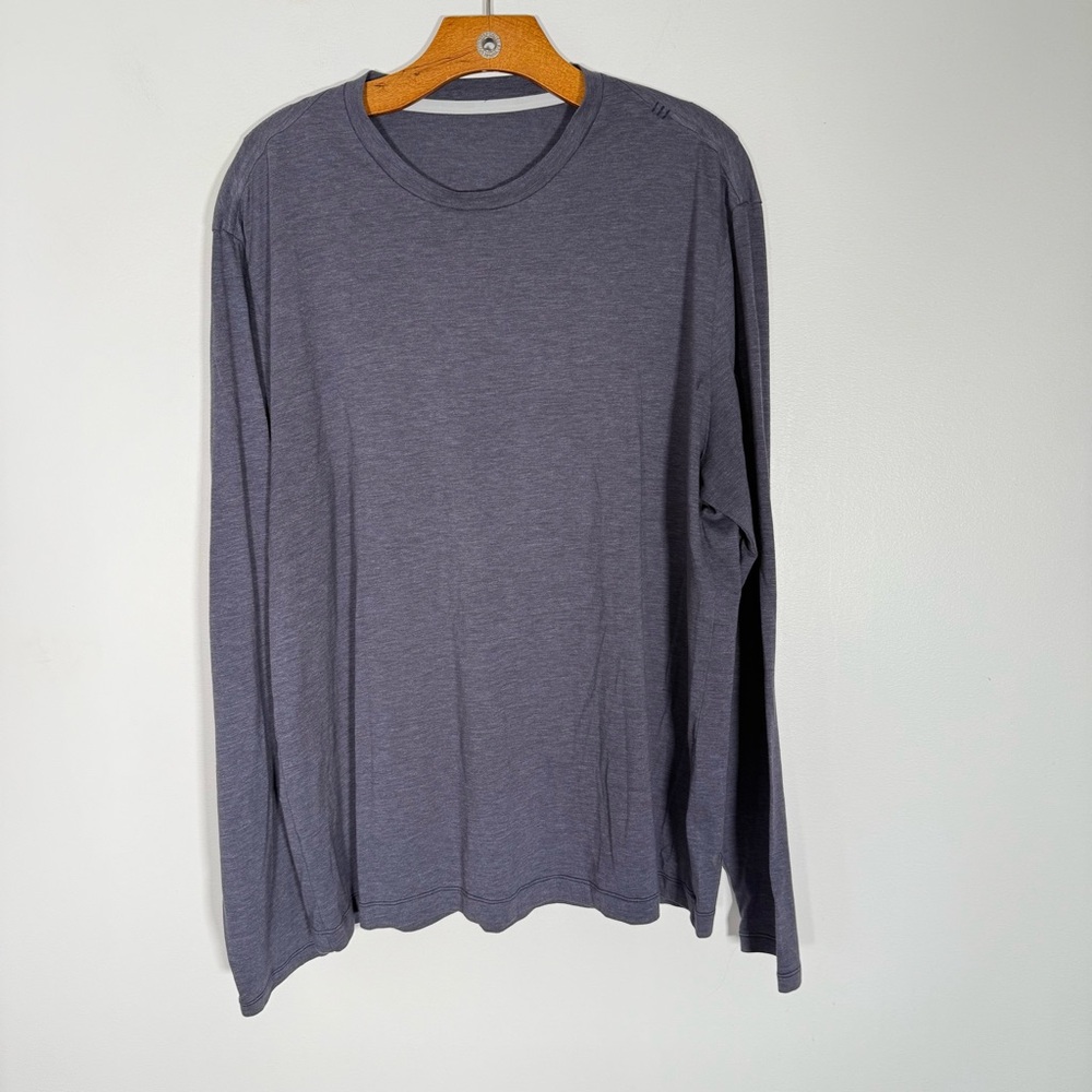 Lululemon Men's Blue Long Sleeve Tee  Crew Neck Minimalist ~ L